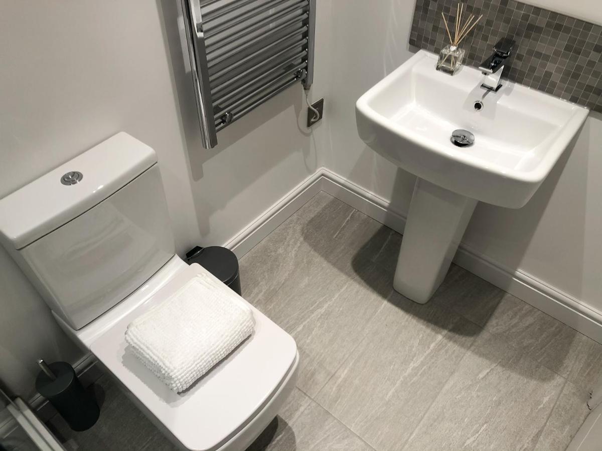 10Min To City - Free Parking - Private Studio - Contractor Friendly Manchester Exteriér fotografie