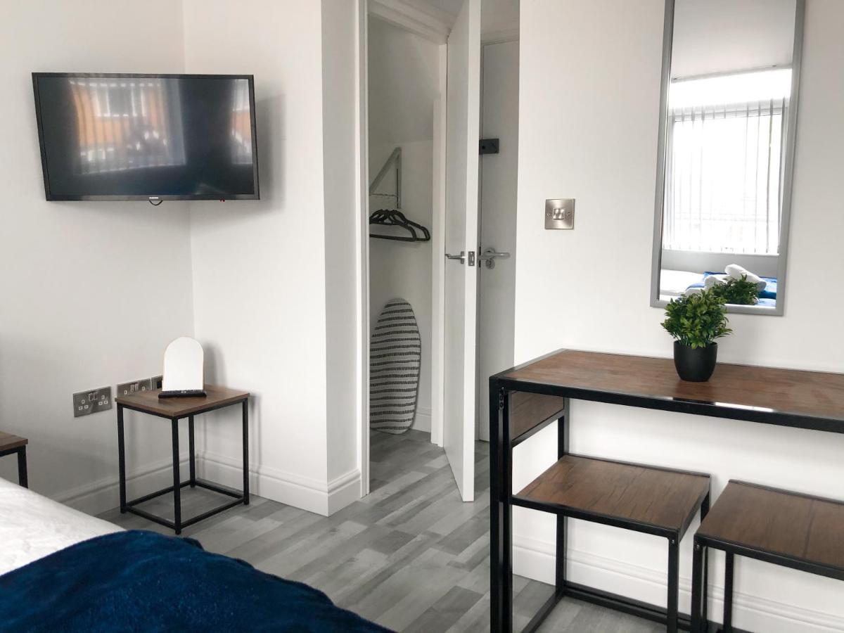 10Min To City - Free Parking - Private Studio - Contractor Friendly Manchester Exteriér fotografie