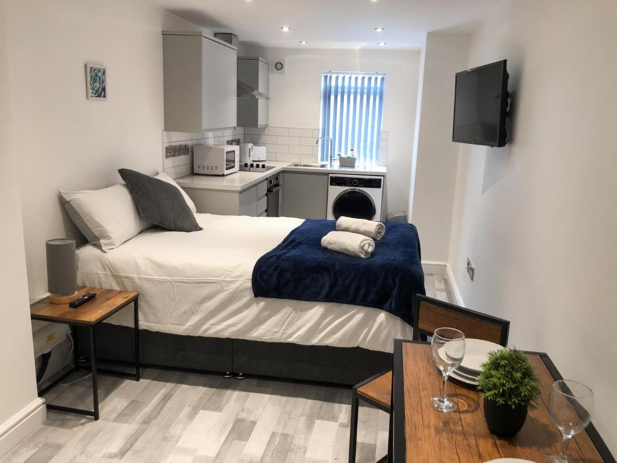 10Min To City - Free Parking - Private Studio - Contractor Friendly Manchester Exteriér fotografie